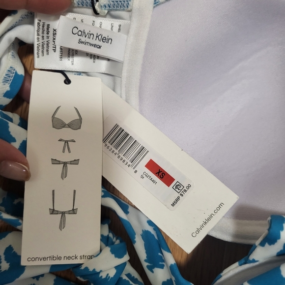 P1. NWT CALVIN KLEIN PRINTED UNDERWIRE BIKINI TOP SIZE XS - Picture 6 of 6